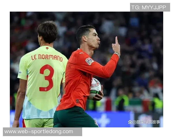 新月逆转十人利雅得胜利C罗被替换下场引发热议 新月逆转十人利雅得胜利C罗被替换下场引发热议